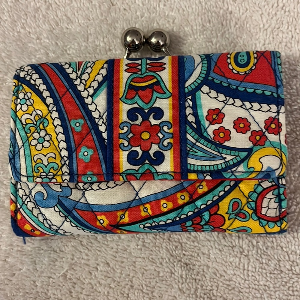 Marina Paisley Kisslock Wallet (NWOT)